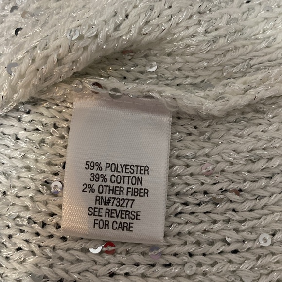 APR.9 White sequence sweater tank top. Size Small - Picture 6 of 10